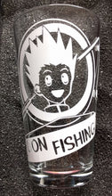 Load image into Gallery viewer, Hunter x Hunter fanart Gon Fishing etched pint glass water tumbler
