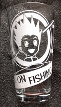 Load image into Gallery viewer, Hunter x Hunter fanart Gon Fishing etched pint glass water tumbler