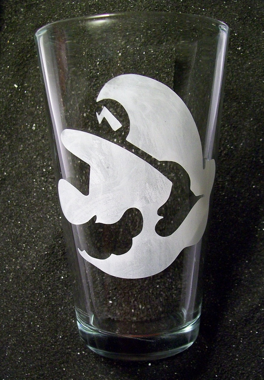 Super Mario Brothers fanart etched pint glass tumbler