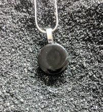 Load image into Gallery viewer, Gumdrop Glass Pendant 3/4"