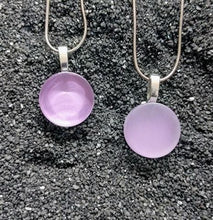 Load image into Gallery viewer, Gumdrop Glass Pendant 3/4"