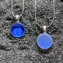 Load image into Gallery viewer, Gumdrop Glass Pendant 3/4"