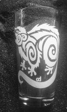 Load image into Gallery viewer, Tribal Tattoo Possum etched pint glass water cup tumbler