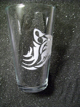 Load image into Gallery viewer, Tribal Tattoo wolf wolves etched pint glass tumbler cup