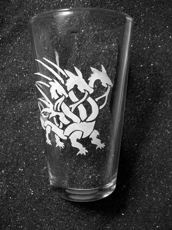 Three-headed Dragon Hydra tribal tattoo etched pint glass tumbler cup