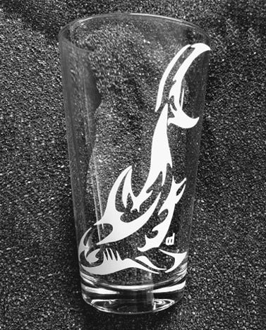 Tribal Tattoo Shark etched pint glass tumbler cup