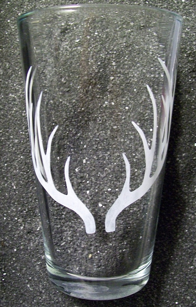Stag Deer Antlers etched pint glass tumbler cup hunters hunting